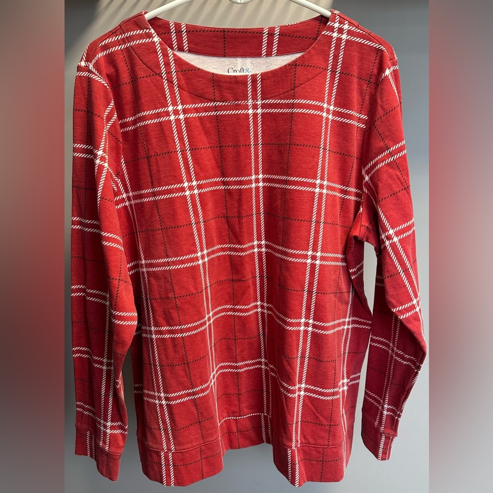 CROFT & BARROW size XXL, extra soft, burnt orange long sleeved pull on shirt.